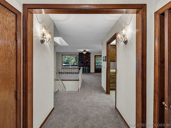 3rd image of 6132 S Lakewood Ave