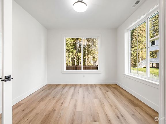 4th image of 16810 62nd Street SE