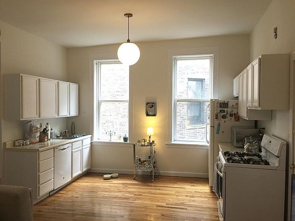 2nd image of 1269 N Wolcott Ave