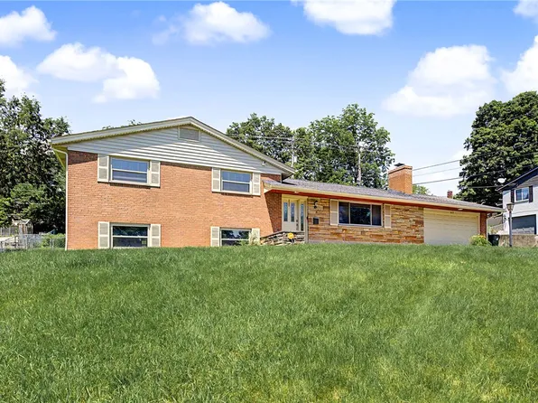 617 Stoneybrook Dr, Dayton, OH 45429