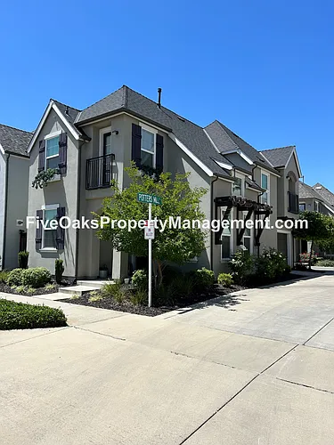 1208 Lavande Dr Photo 1