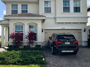 4512 Greenway Dr, Hollywood, FL 33021