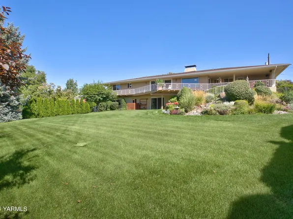 118 Roza Vista Dr, Yakima, WA 98901