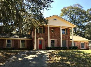 413 Sandhill Rd, Savannah, GA 31410