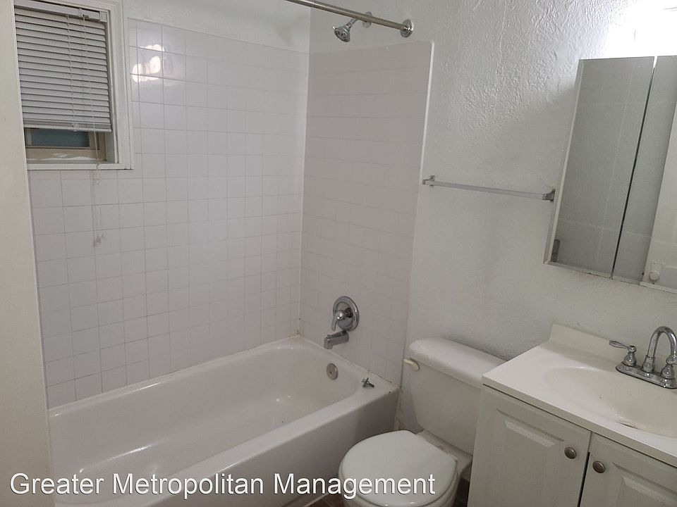 1st image of 1412 W 107th St #6