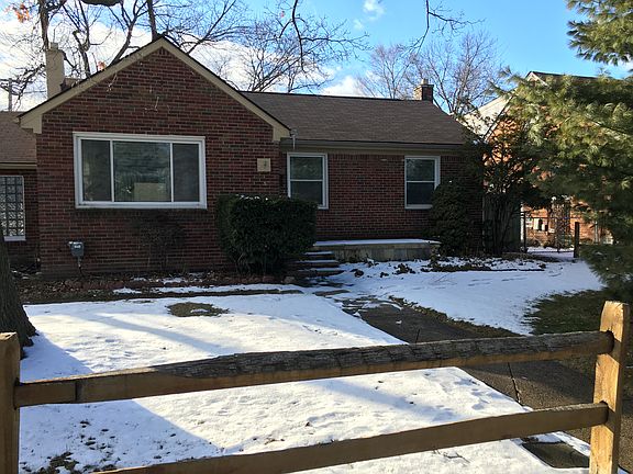 2nd image of 23031 Forest Ave