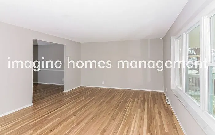 4814 Heatherton Dr — Photo 3