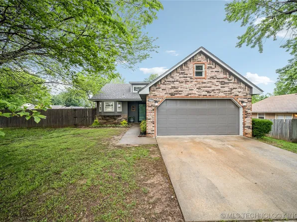1208 W Huntsville St, Broken Arrow, OK 74011
