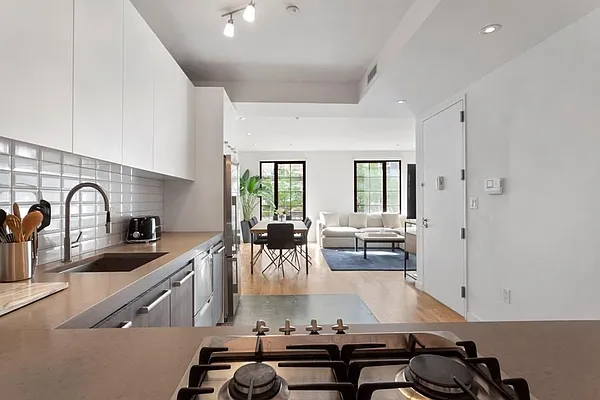 Rented by Investmates Real Estate | media 16