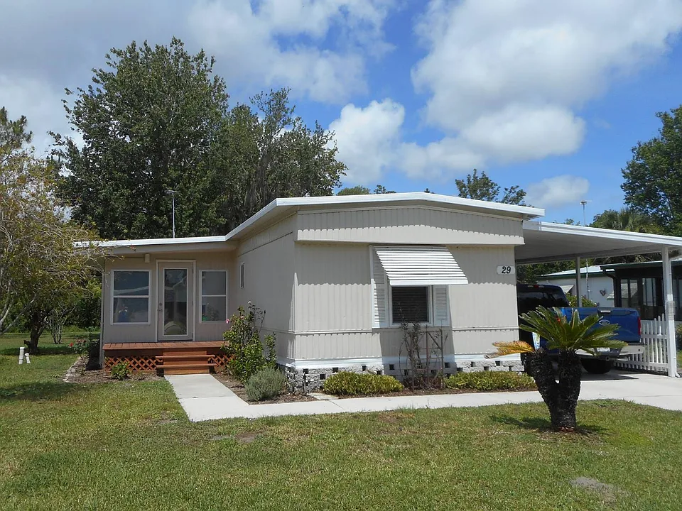 29 Rose Dr