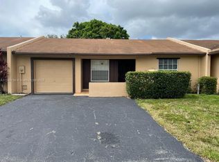 9601 W Heather Ln, Hollywood, FL 33025