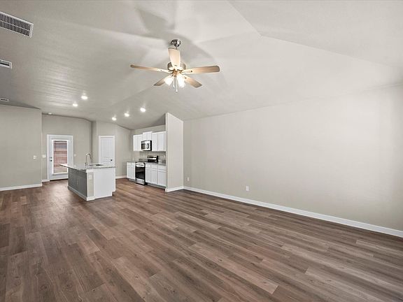3rd image of 2908 Abbeville Ave