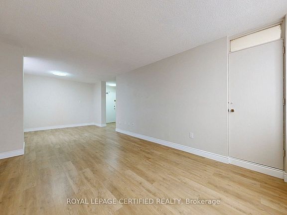 5th image of 320 Dixon Rd #304