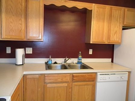 5th image of 1599 County Road D E Unit D