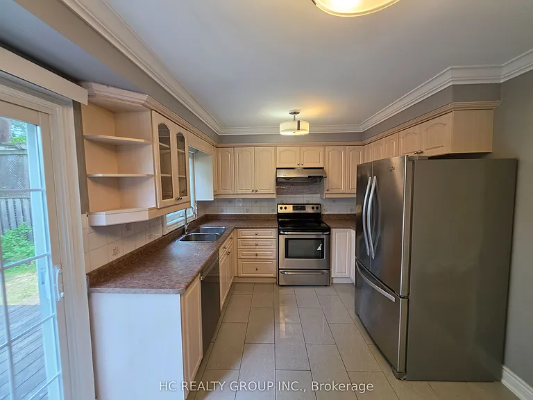 40 Stargell Cres — Photo 8