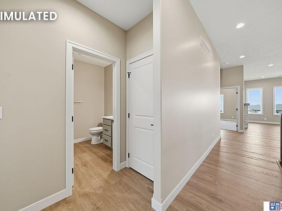 5th image of 10507 Majestic Ln
