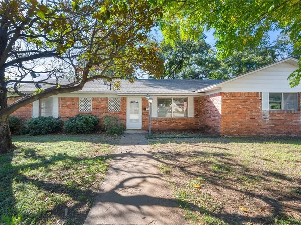 702 E Mitchell St, Arlington, TX 76010