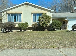 255 Forrest Dr, Turnersville, NJ 08012