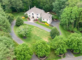 206 Thompson Grove Rd, Manalapan, NJ 07726