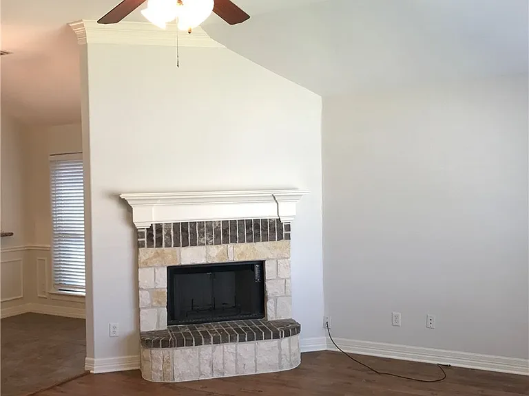 3905 Tournay Ln — Photo 10