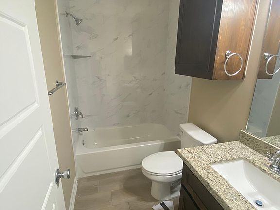 2nd image of 1100 W La Pointe Ave #2
