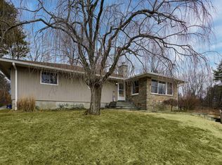 28 Cochran Hill Rd, Poughkeepsie, NY 12603