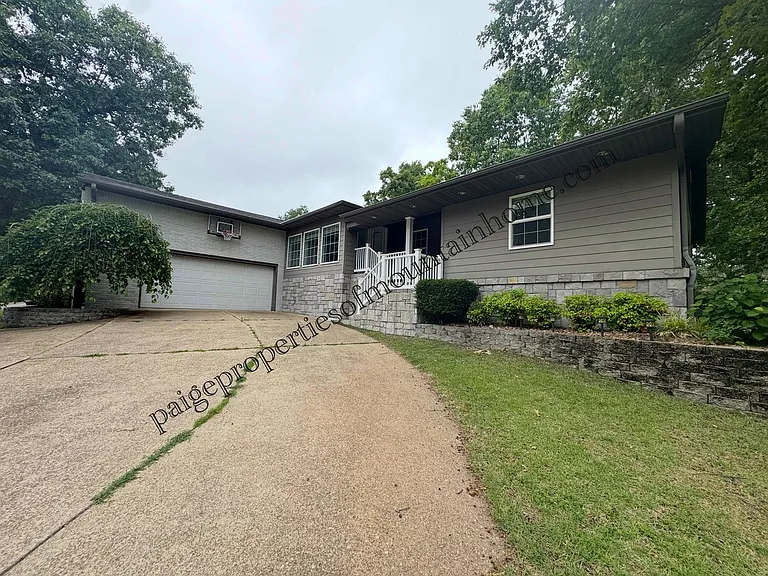 1741 Fairway Dr — Photo 41