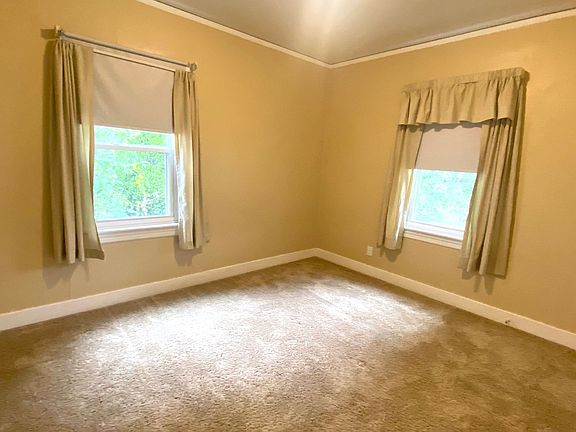 5th image of 3204 N Gale Ave