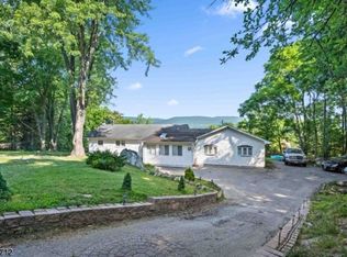 15 Odell Rd, Vernon, NJ 07462