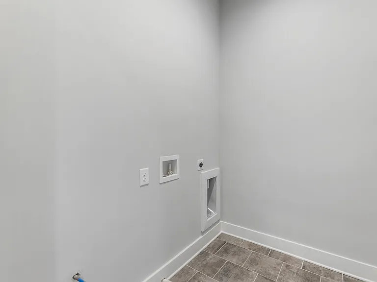 2035 Parkside Ln — Photo 42