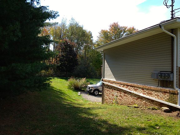 2nd image of 904-908 Skyside Dr