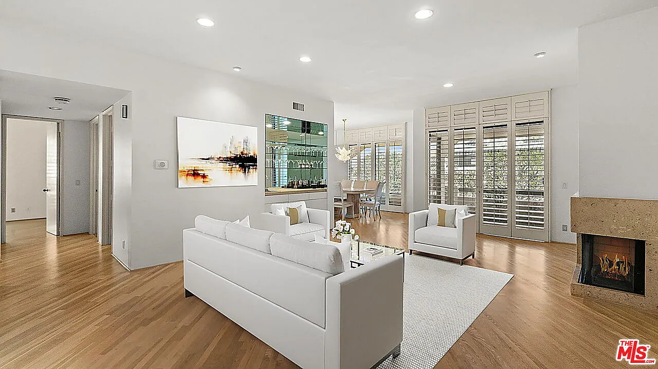 2 bed, 2.5 bath, 1961 sqft, $8,200 — Photo 1