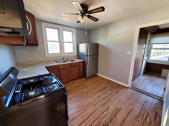 3rd image of 5713 W Grace St #2