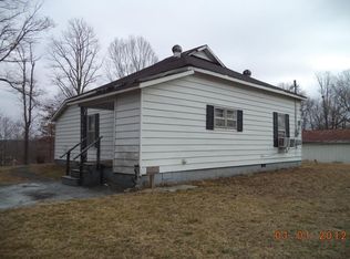 143 Plateau Dr, Oneida, TN 37841