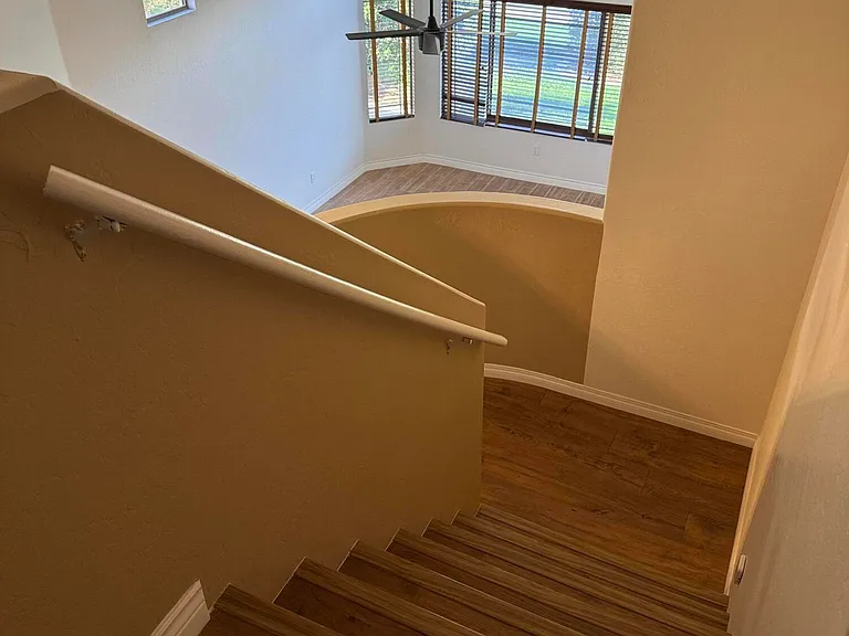 518 W Scott Ave — Photo 8