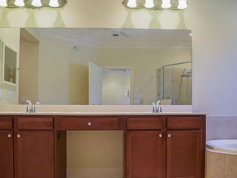10160 SW Canossa Way — Photo 36