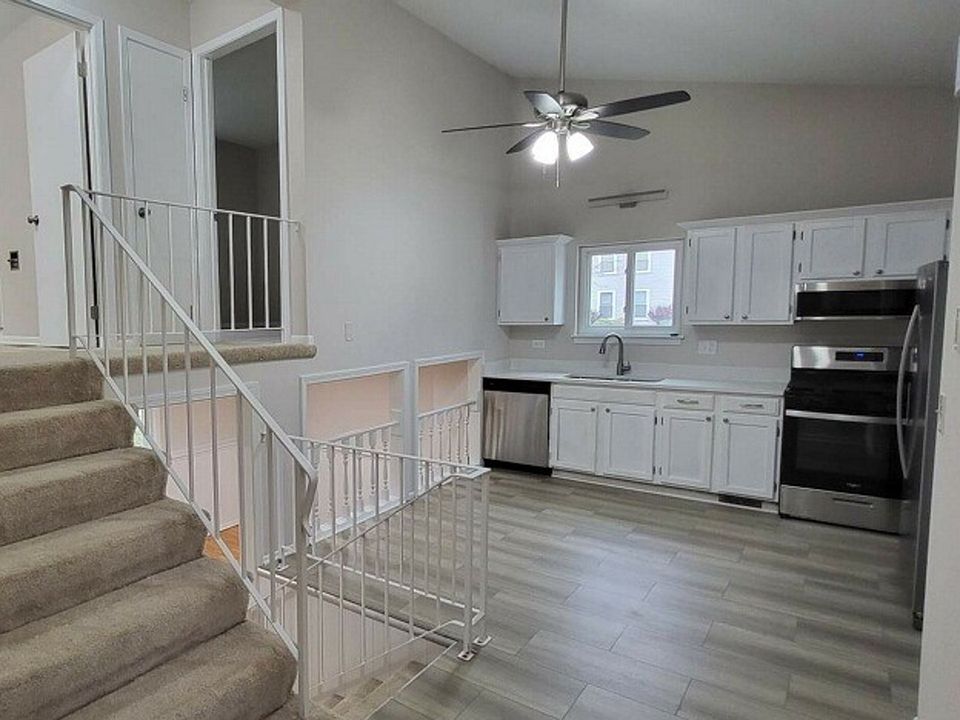 40 Fallstone Dr, Streamwood, IL 60107 Zillow