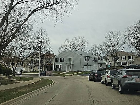 4th image of 1272 Prairie Ave