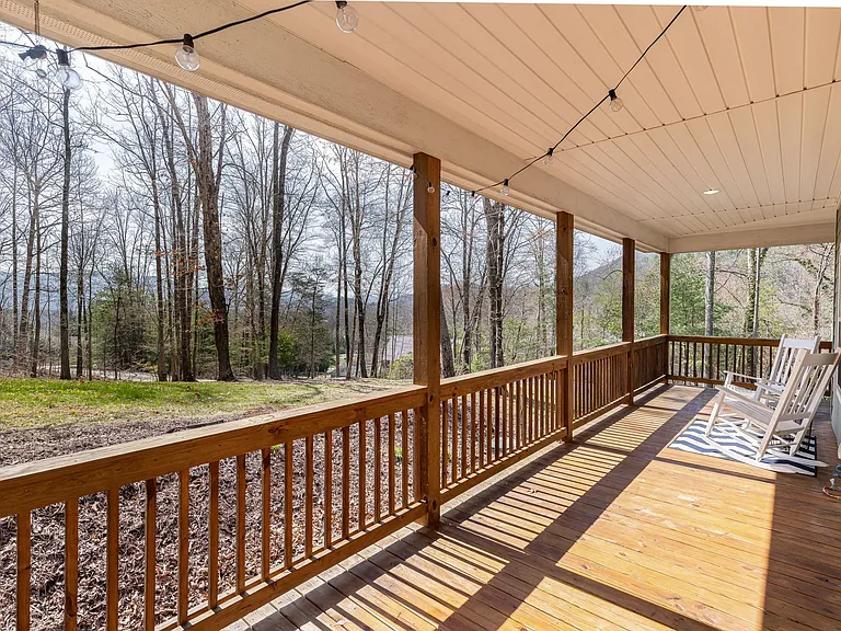 149 Kirkwood Dr — Photo 33