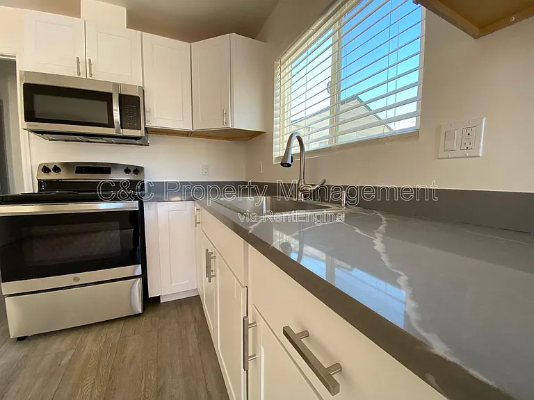 1301 Darwin St #B — Photo 1