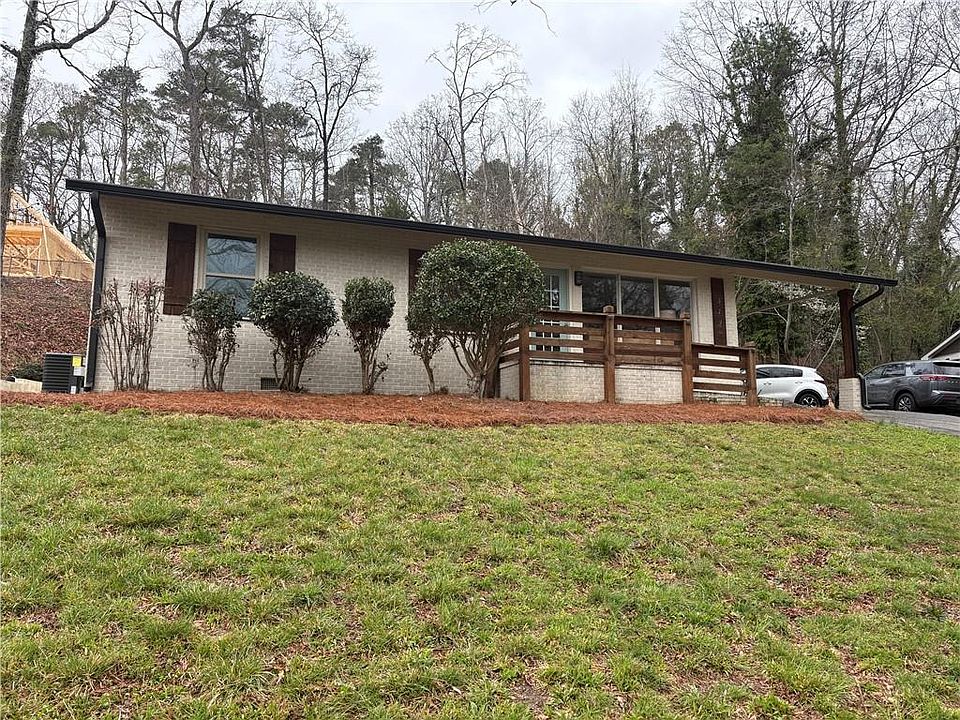 1st image of 372 Oakland Dr