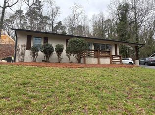 372 Oakland Dr, Gainesville, GA 30501