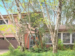 1342 S Rebecca Rd, Lombard, IL 60148