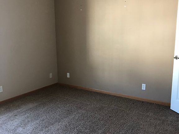5th image of 4506 N 147th Plz