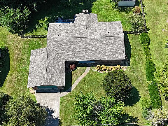 4th image of 3927 Hillbrook Dr