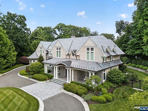 2nd image of 555 Miller Ct