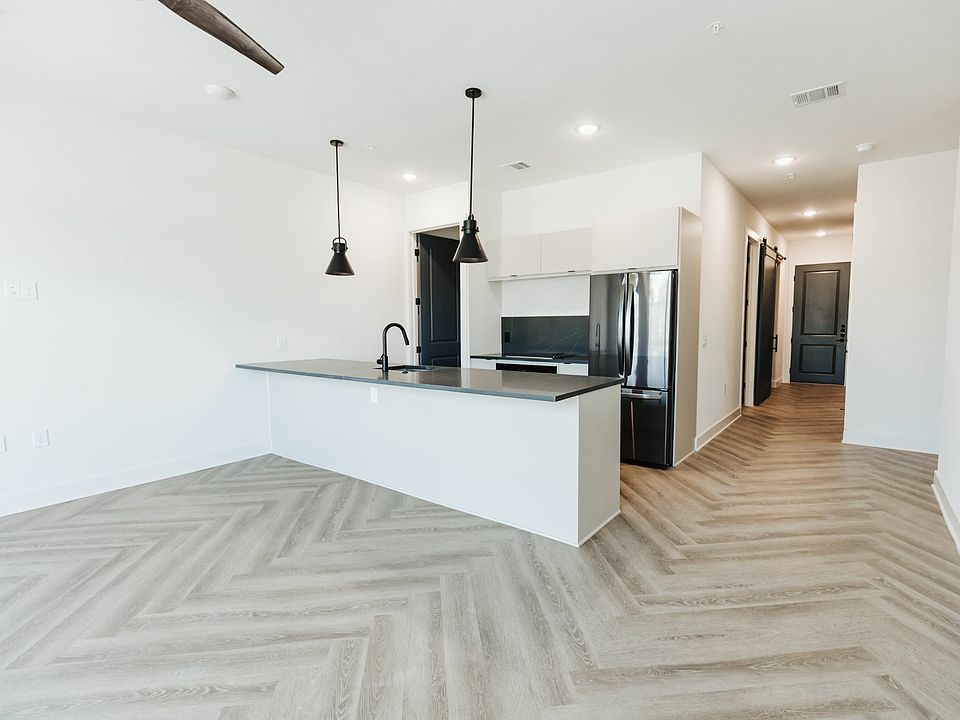 212 Melba Apartment Rentals Dallas, TX Zillow