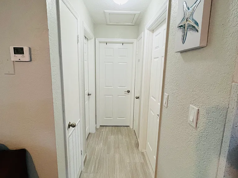 Englewood Dr NE — Photo 18