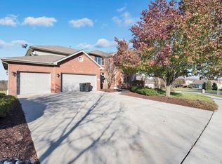 12130 Blackthorne Ridge Dr, Mokena, IL 60448