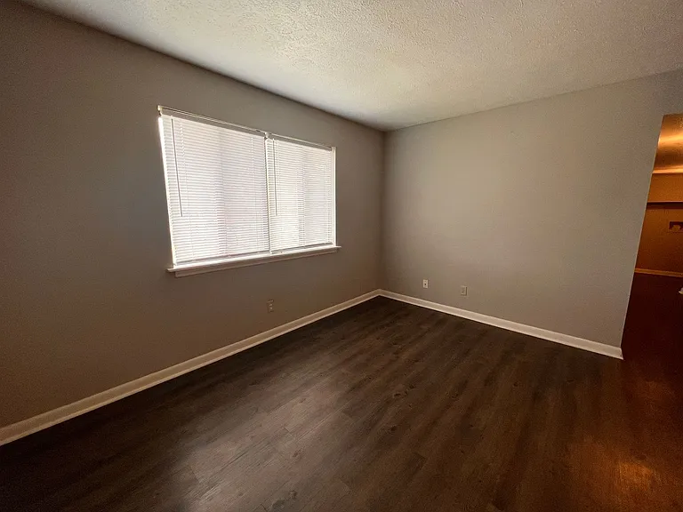 Pecan Manor Apartments — Photo 23